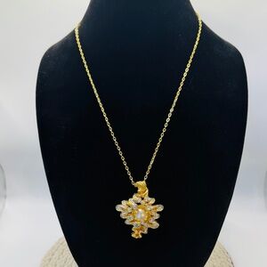 Gold Pearl And Rhinestone Pendant Necklace